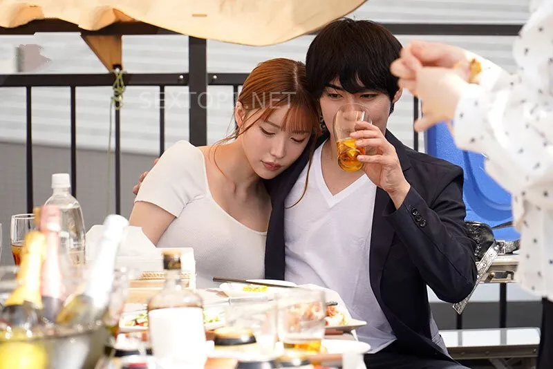 Chị trưởng phòng đã có chồng yêu say lên thì nứng…trong bửa tiệc công ty